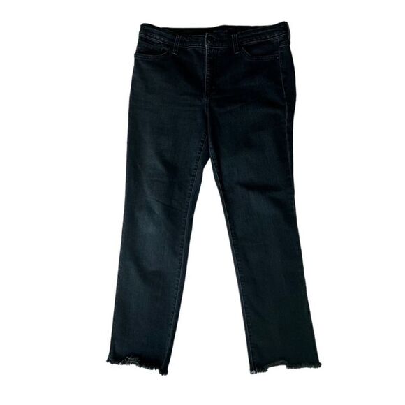 Bandolino Millie Curvy Capri Blue Denim Jeans Pants SZ 10 - Picture 1 of 13